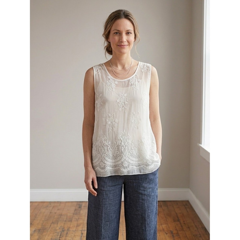 Angela Moda Italy White Embroidered Lace Trim Tank Top Blouse Size S Silk Blend